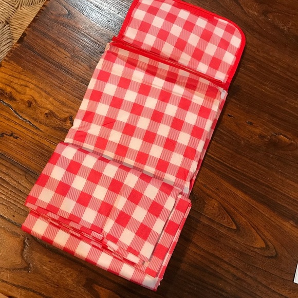 🐜Outdoor Multi Functional Picnic Mat - Picture 2 of 6